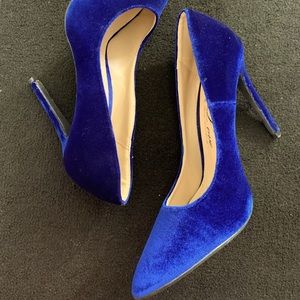 Royal Pumps